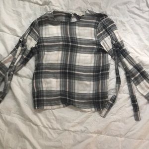 Two By Vince Camuto Plaid Blouse with Sleeve Ties